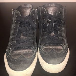 Black/metalic sneakers